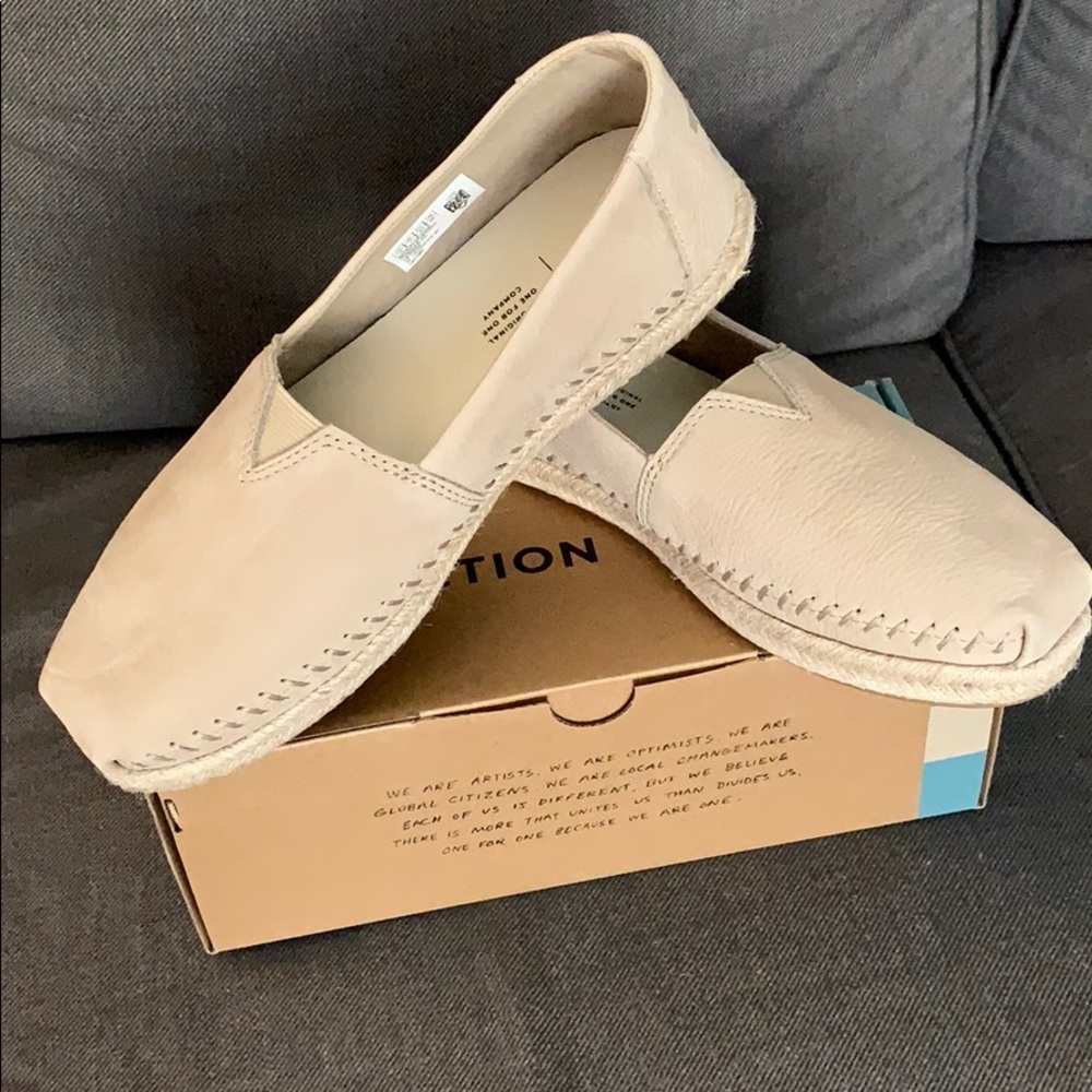 Stone Brown Nubuck Toms Size 9